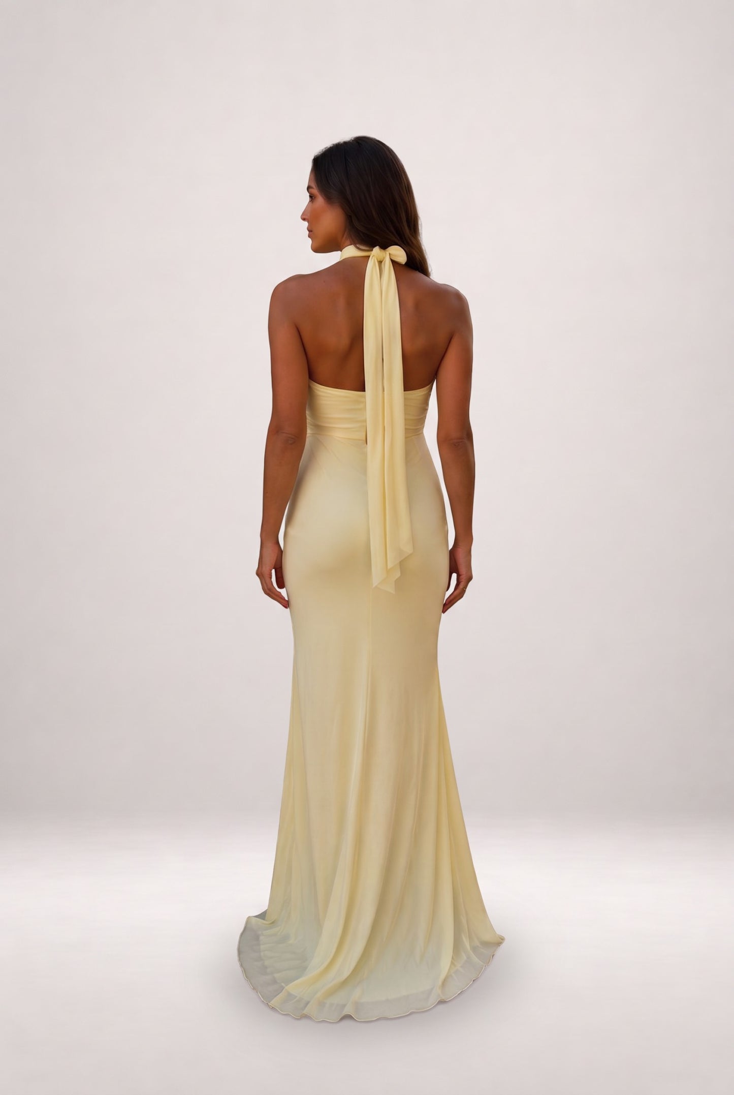 Gardenia | Vestido largo halter con rosa decorativa