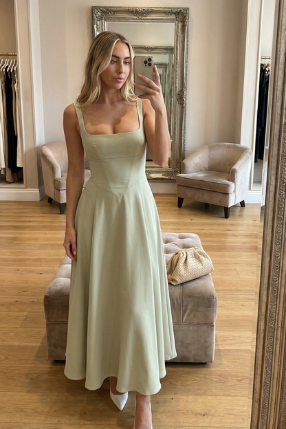 Scarlett | Vestido midi con escote cuadrado