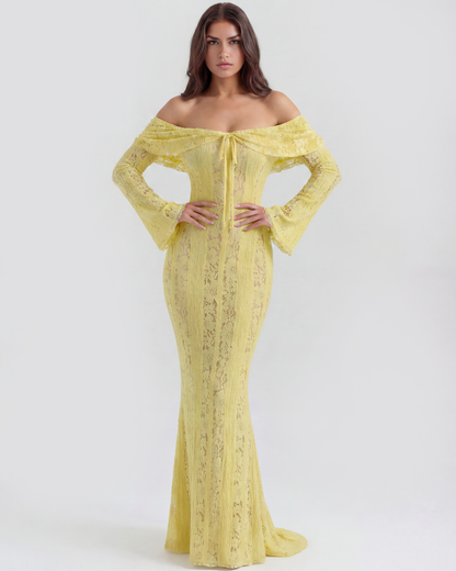 Sorella | Vestido largo de encaje con mangas acampanadas en Amarillo