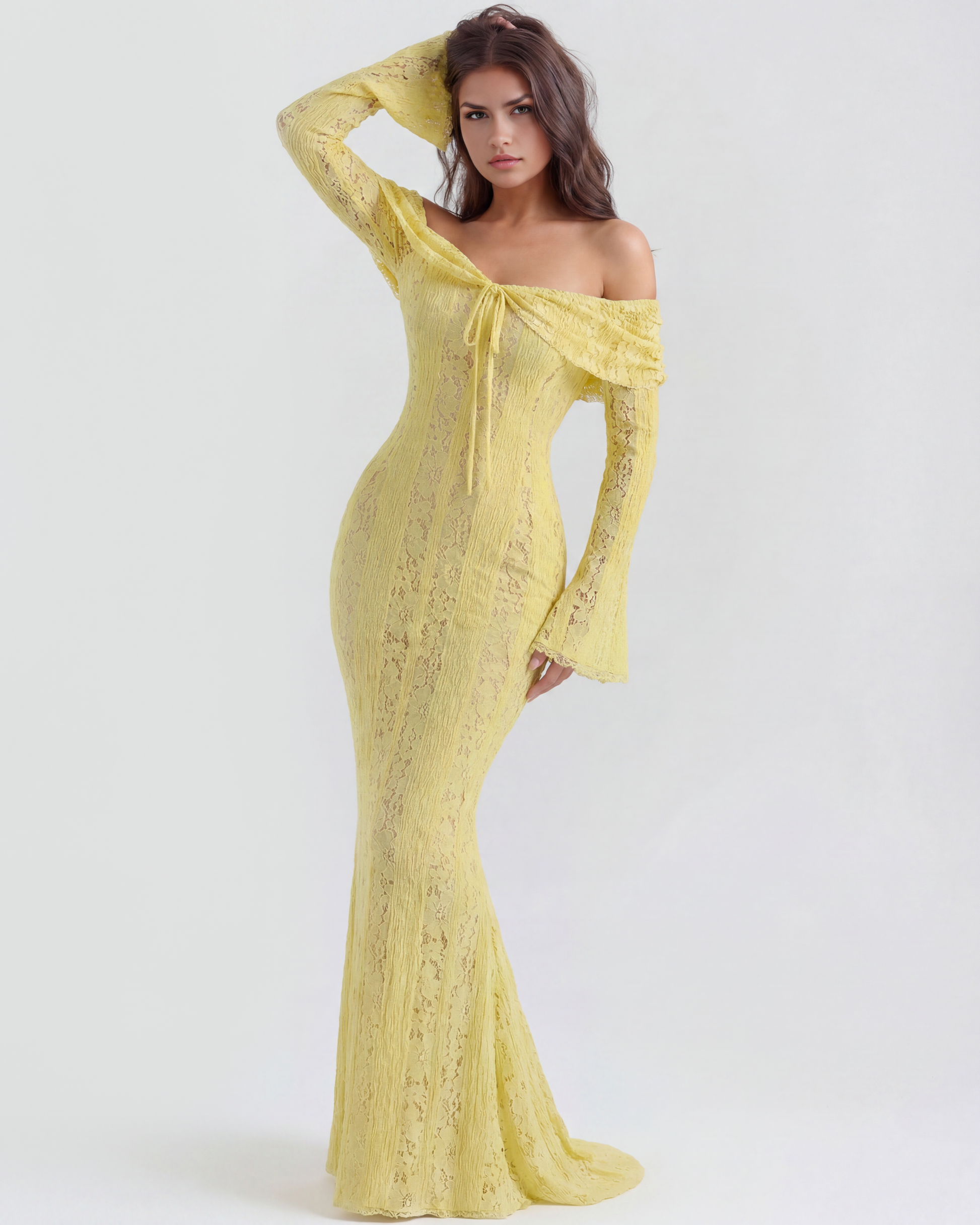 Sorella | Vestido largo de encaje con mangas acampanadas en Amarillo
