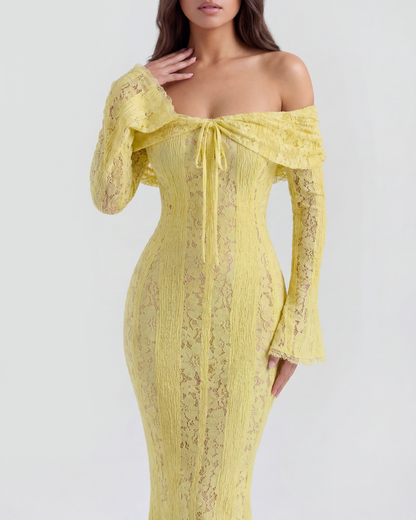Sorella | Vestido largo de encaje con mangas acampanadas
