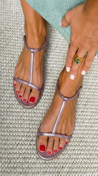 Elara | Sandalias doradas con detalle central