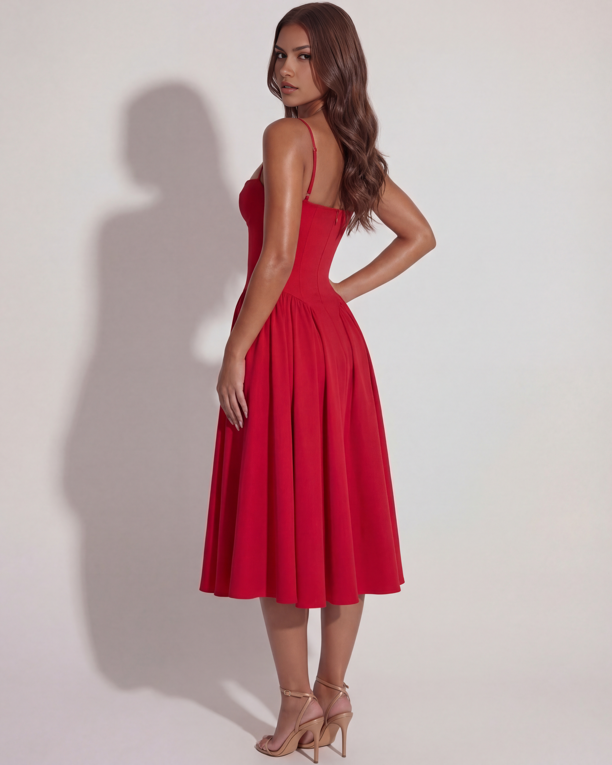 Maristela | Vestido midi con corsé y falda fluida en Blanco