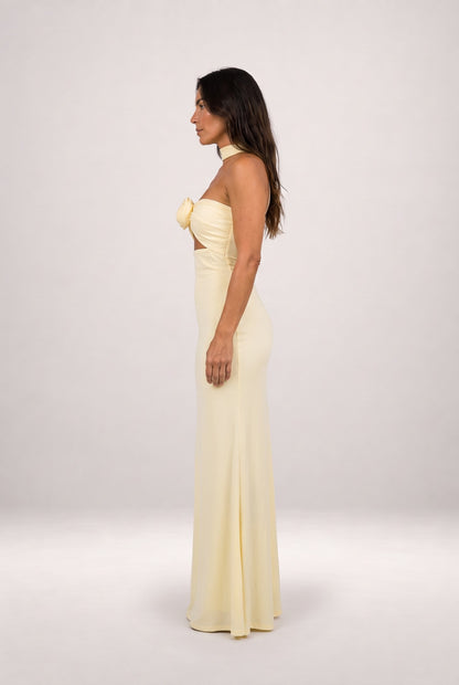 Gardenia | Vestido largo halter con rosa decorativa