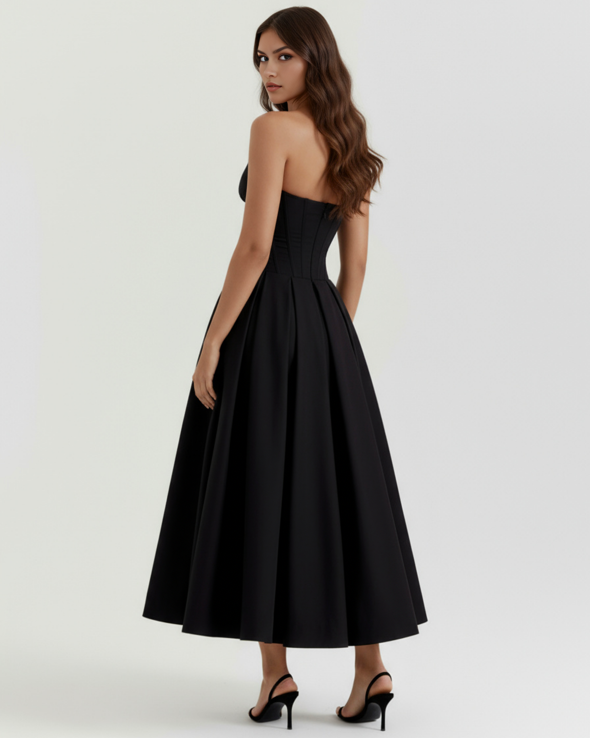Eliora | Vestido midi strapless de falda amplia en Negro