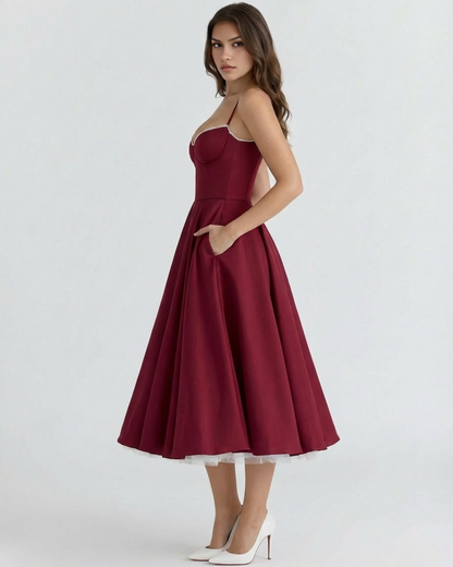 Cressida | Vestido midi con corsé y falda de tul en Burdeos