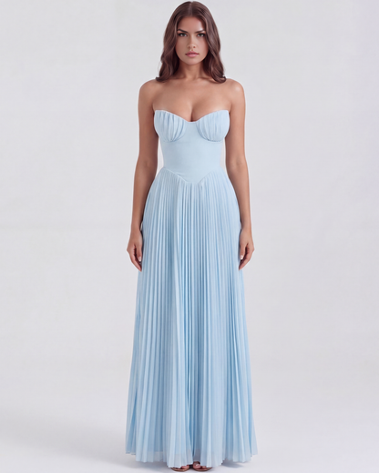 Bellaria | Vestido largo plisado con escote strapless en Azul