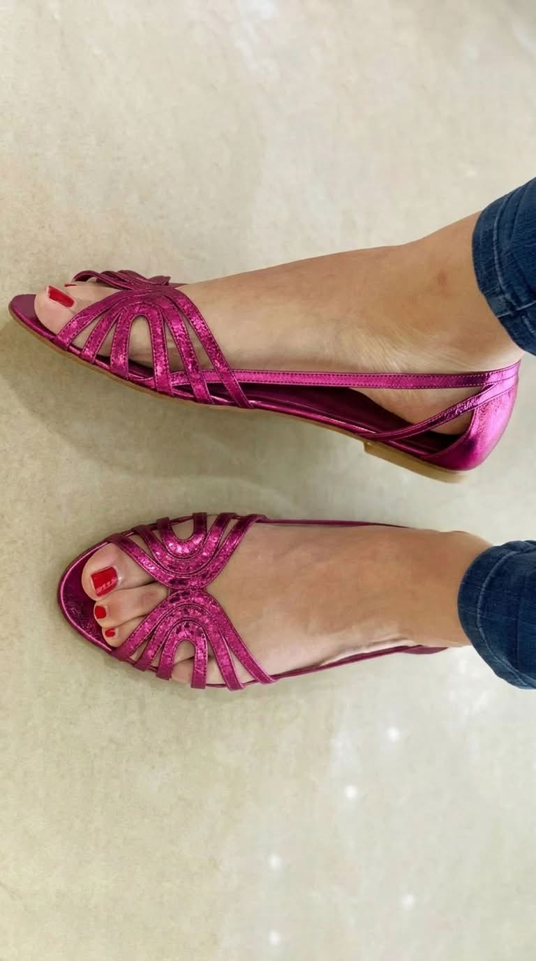 Solea | Sandalias doradas de tiras delicadas