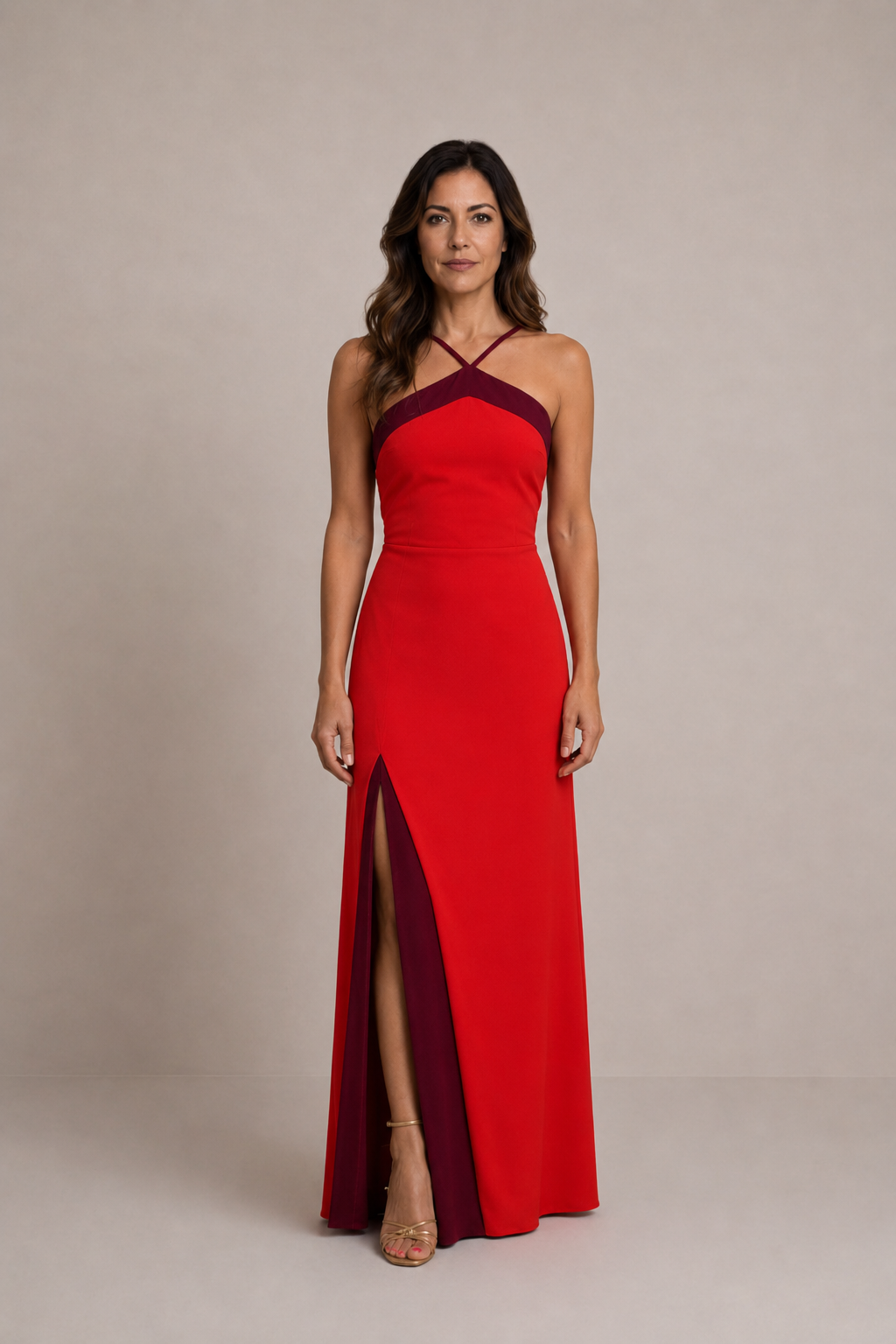 Oasis | Vestido largo halter con abertura