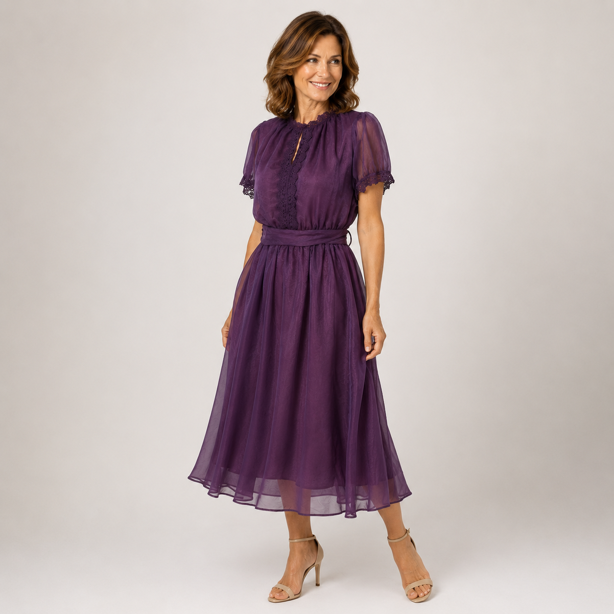 Flavia | Vestido largo de chifón con escote lágrima y ribete de encaje