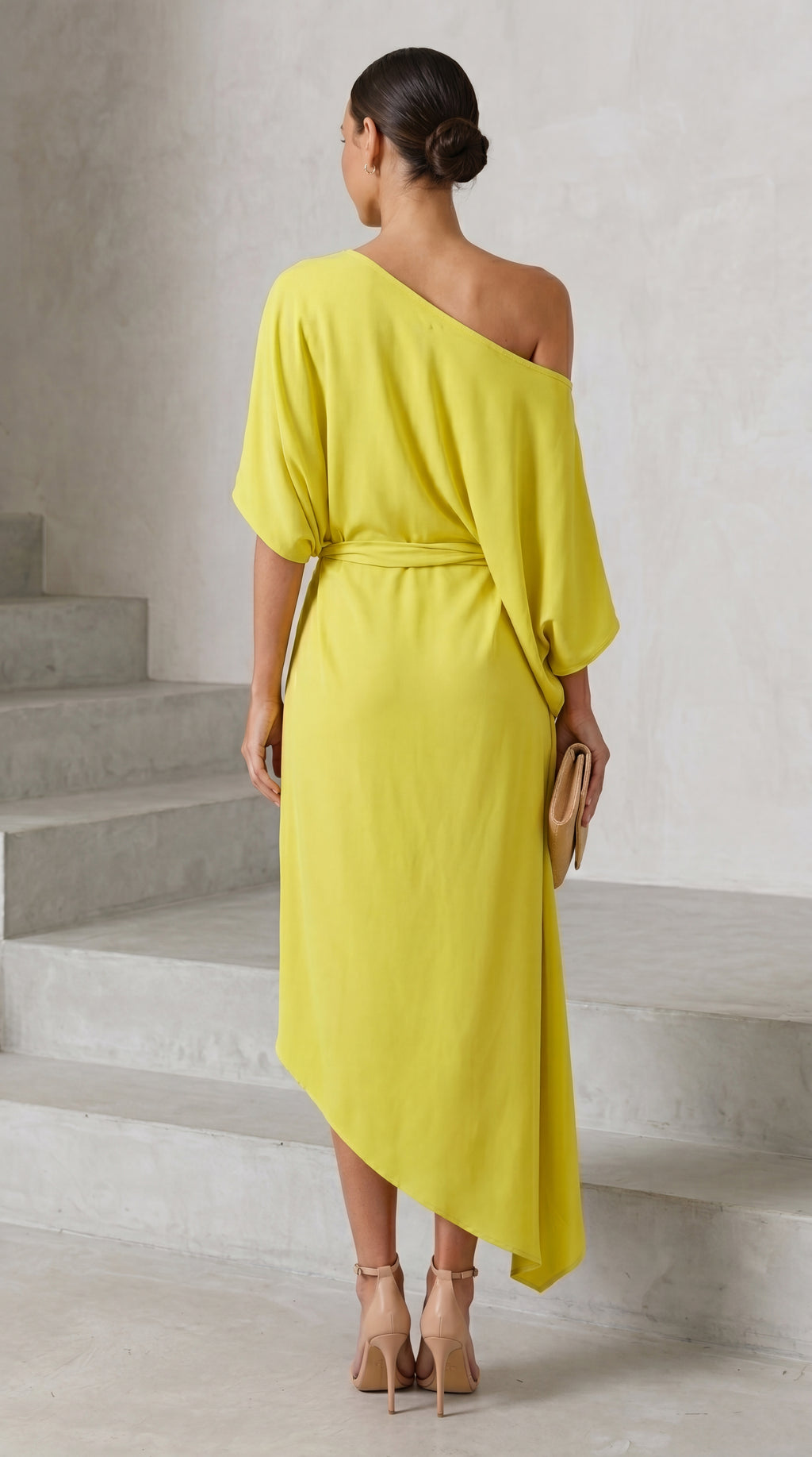 Camila | Vestido asimétrico elegante.