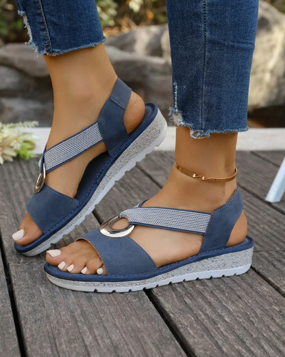 Adriana | Sandalias ergonómicas con hebilla dorada