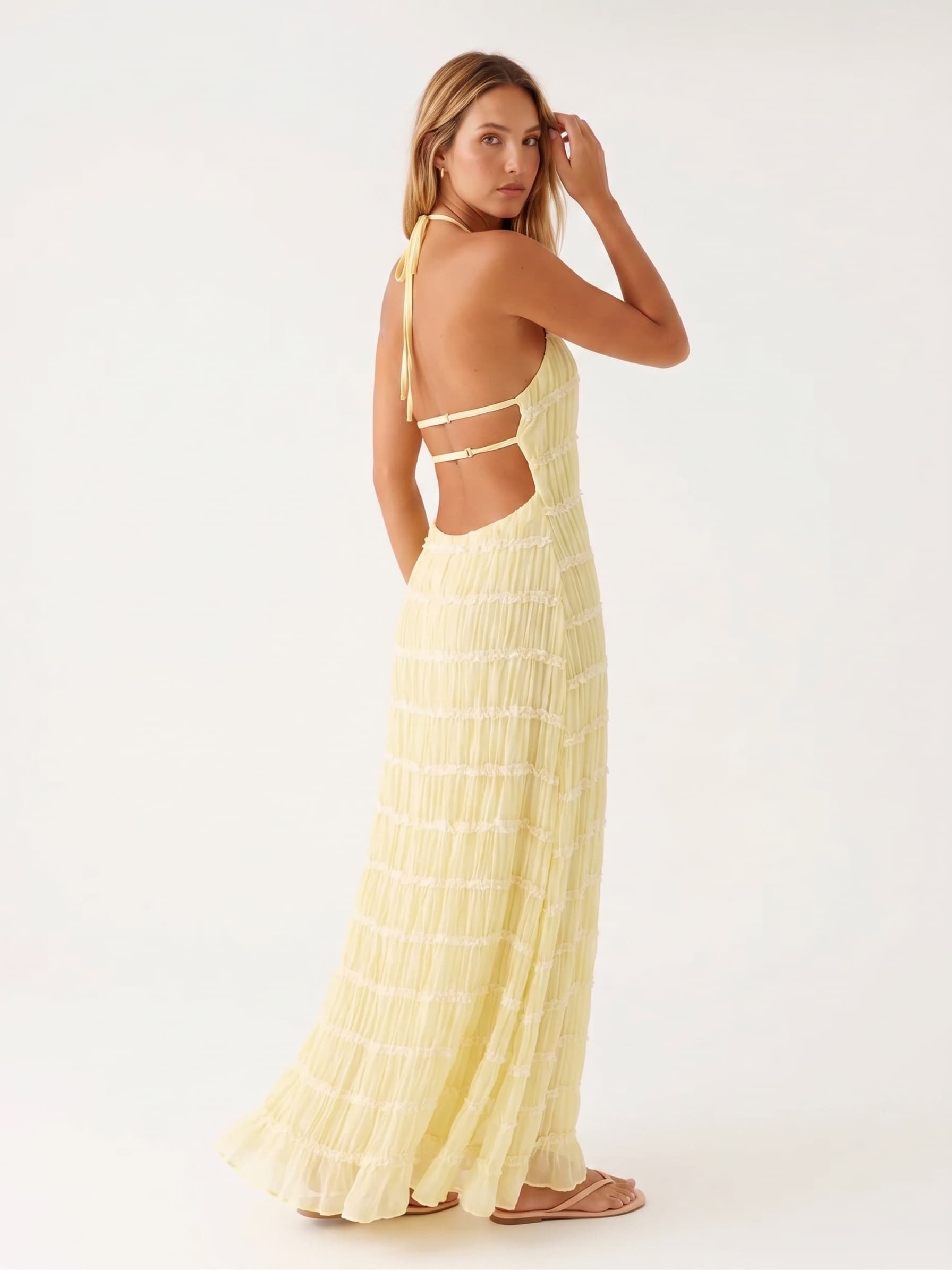 Angela | Vestido largo halter con textura plisada