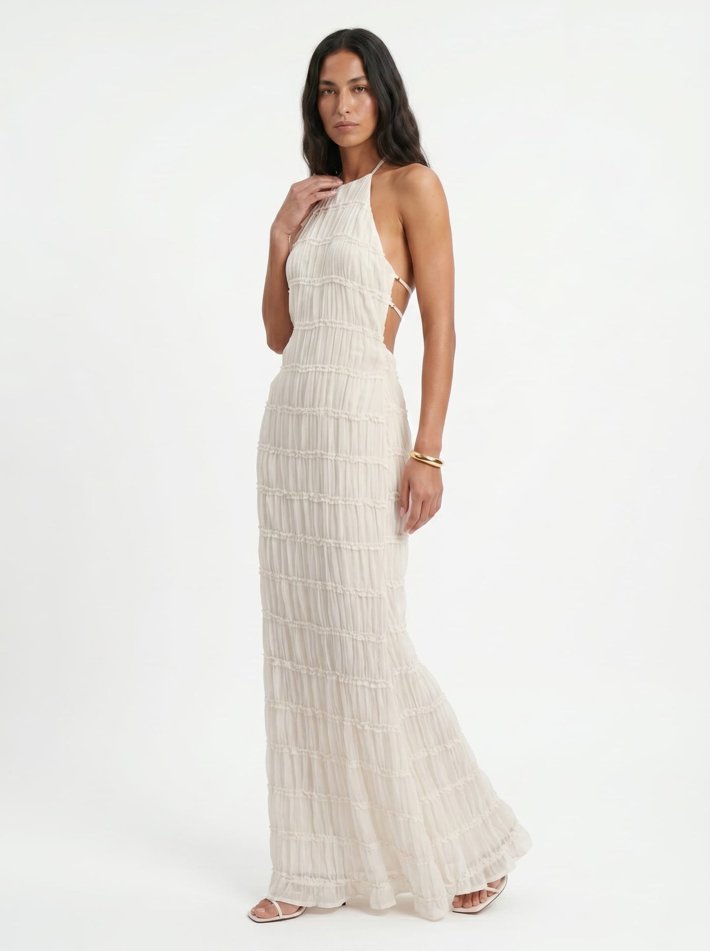 Angela | Vestido largo halter con textura plisada