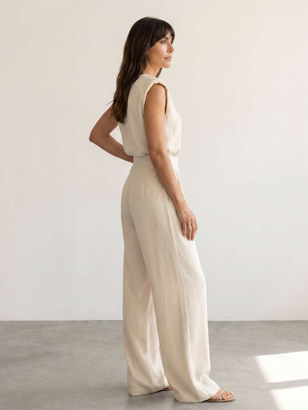 Adriana | Conjunto fluido con top estructurado y pantalón ancho