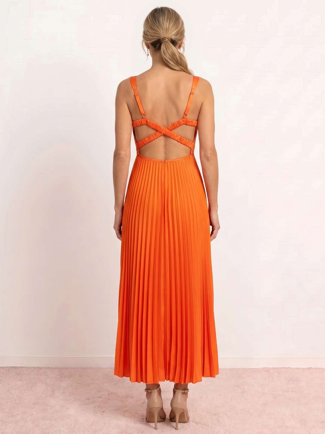 Vesta | Vestido midi plisado con escote en V