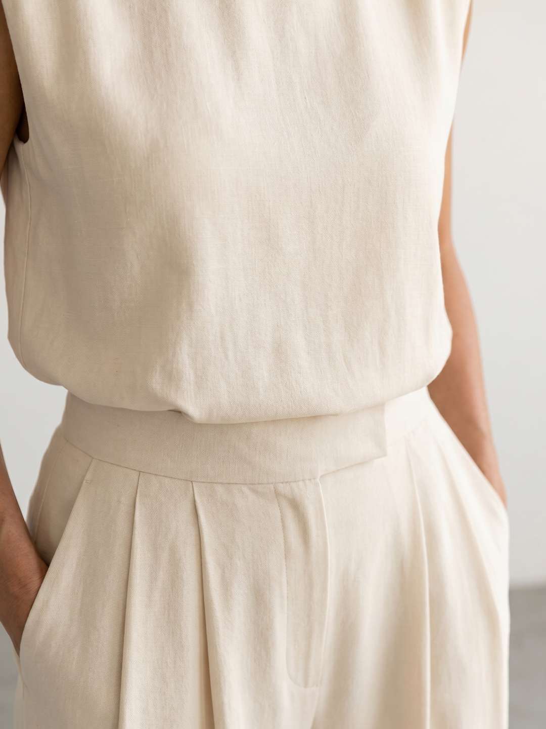Adriana | Conjunto fluido con top estructurado y pantalón ancho