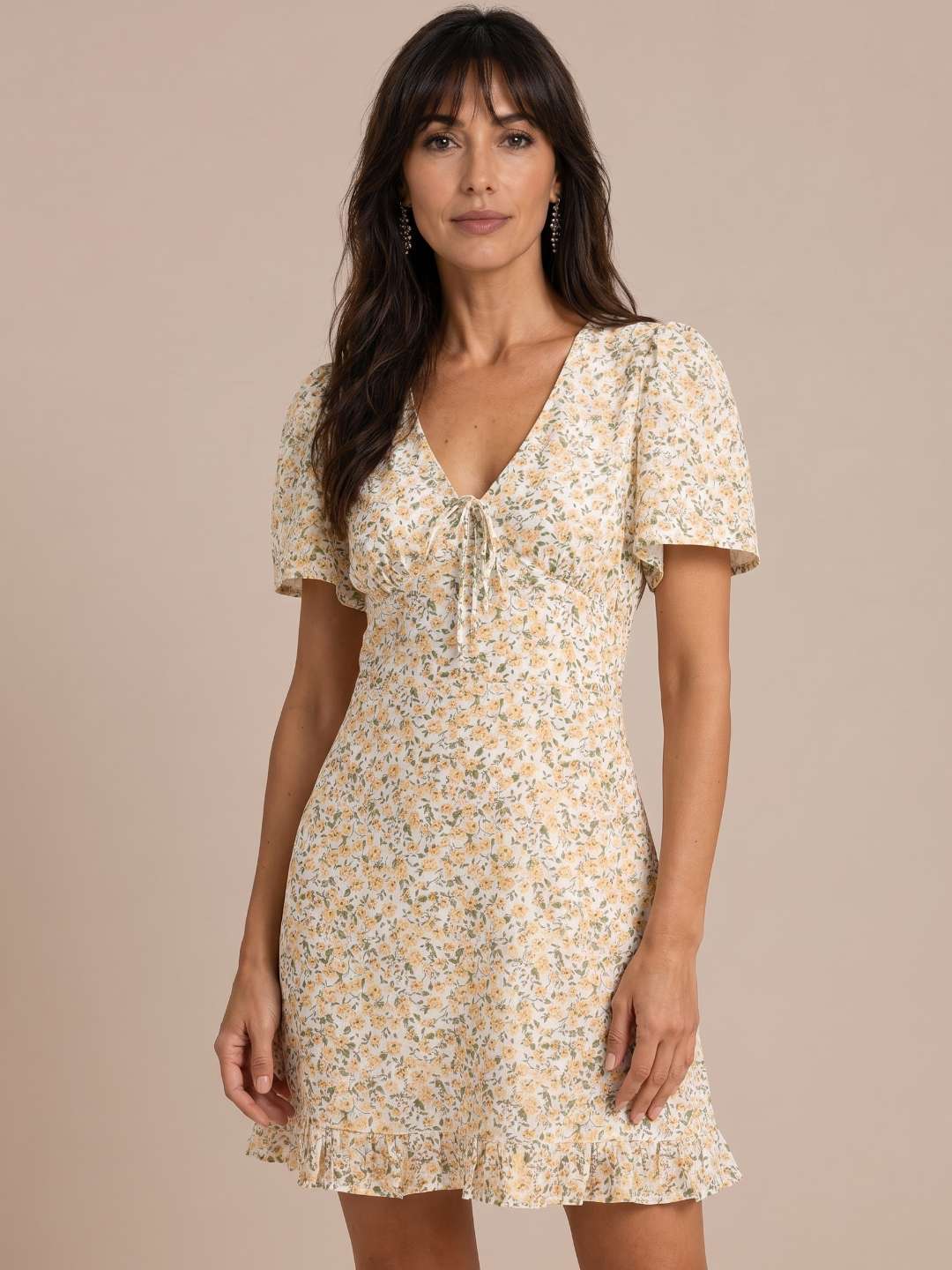 Fiorella | Vestido corto floral con escote en V