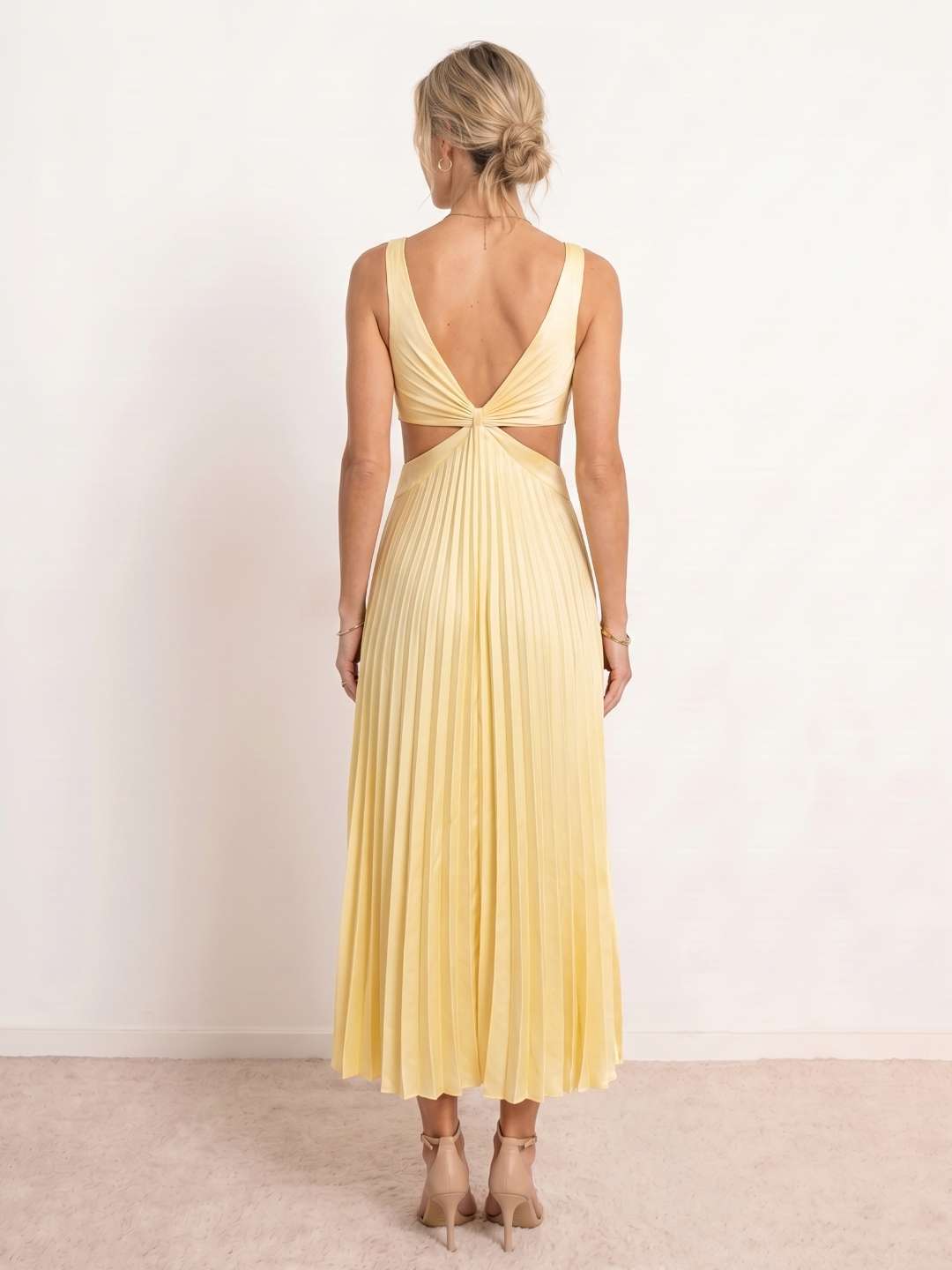 Celeste | Vestido midi plisado con escote en V
