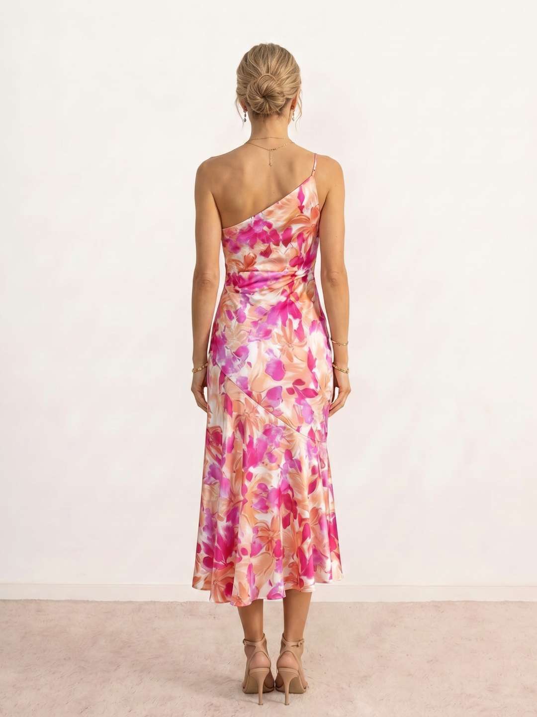 Indira | Vestido midi estampado con escote asimétrico