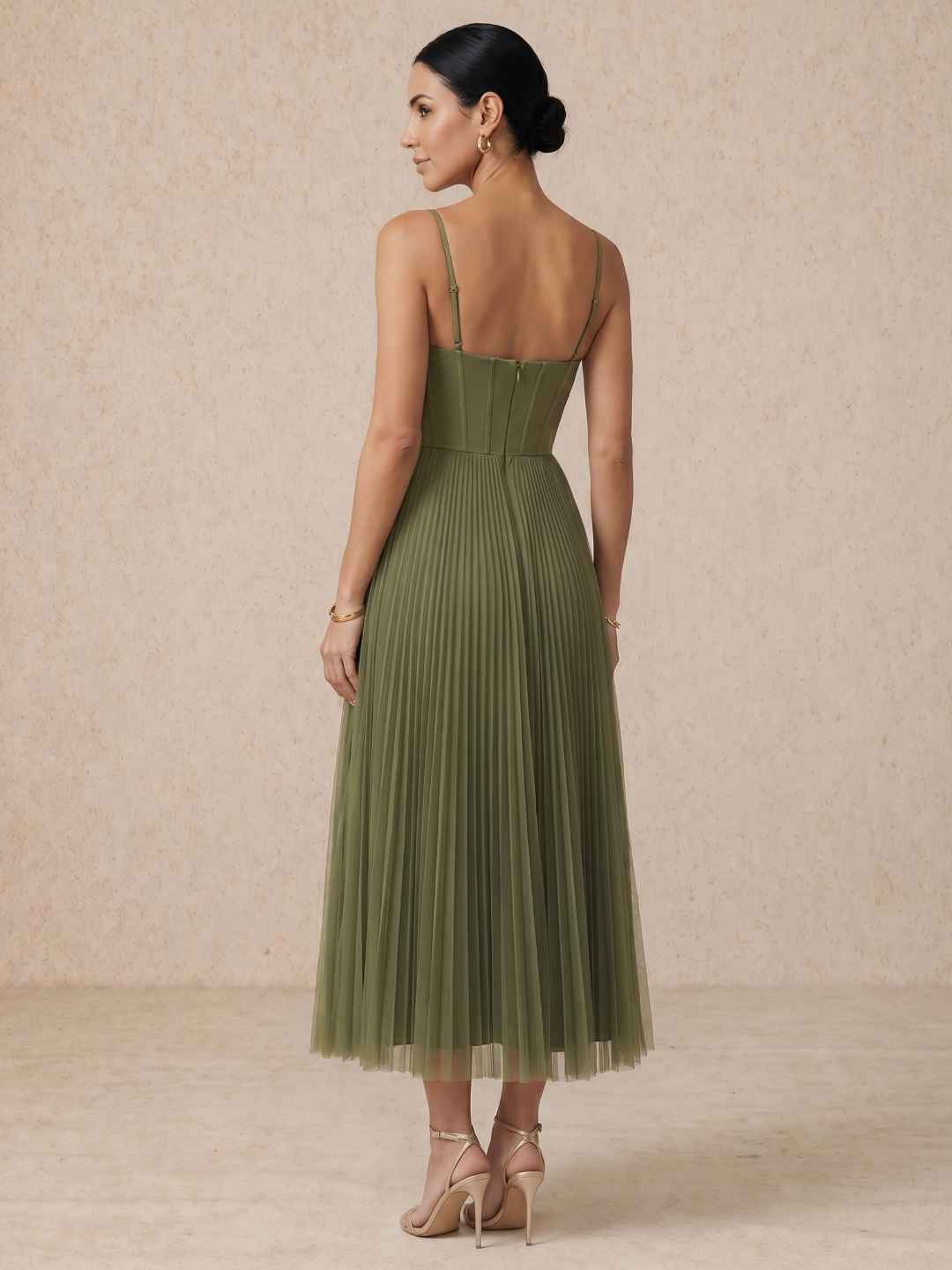 Isadora | Vestido midi plisado con cuerpo corsé