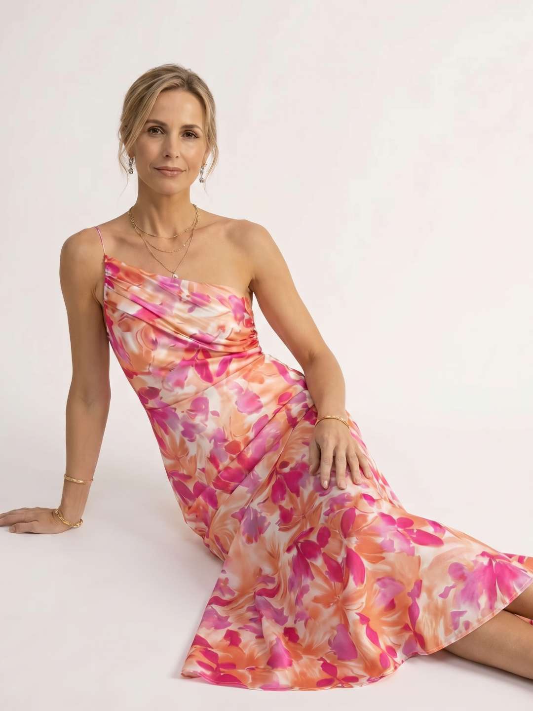 Indira | Vestido midi estampado con escote asimétrico