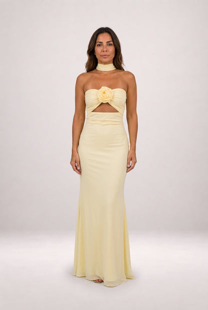Gardenia | Vestido largo halter con rosa decorativa