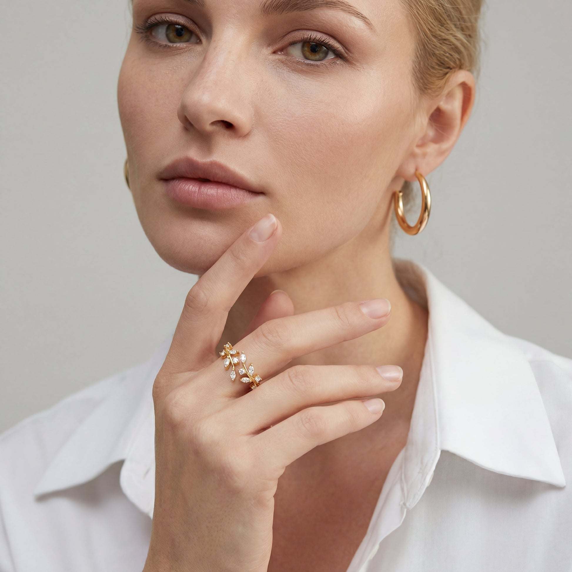 Lucente | Anillo ajustable en espiral con cristales