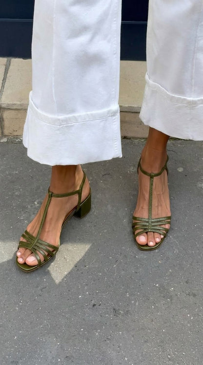 Elisetta | Sandalias doradas de tacón bajo