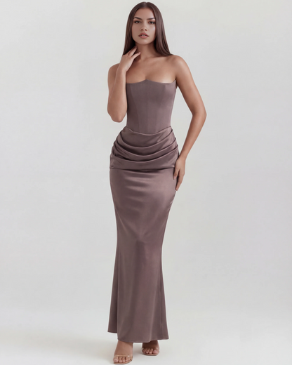 Nives | Vestido largo strapless de crepé satinado en Negro