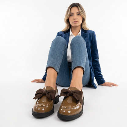 Renato | Mocasines de charol con lazo