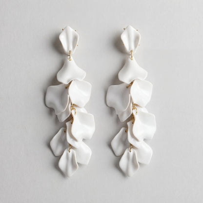 Orchidea | Pendientes largos con pétalos de flor